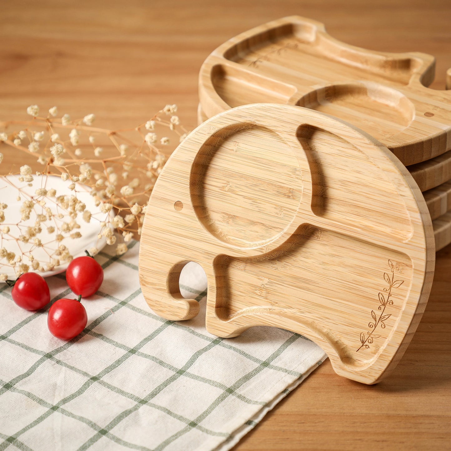 Plato infantil de madera con ventosa de silicona