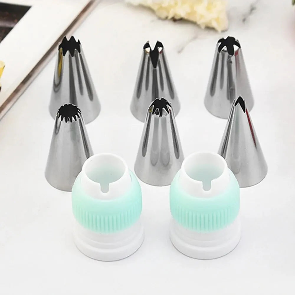 15-piece set of stainless steel decoration nozzles set with plastic scraper for cake and cookie decoration 